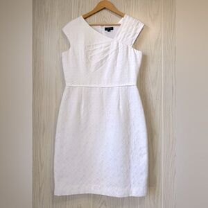 Tahari Arthur S. Levine White Dress Size 12 LNC
